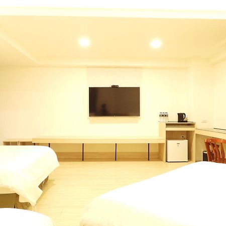 Etung Hotel Tchaj-čung Exteriér fotografie