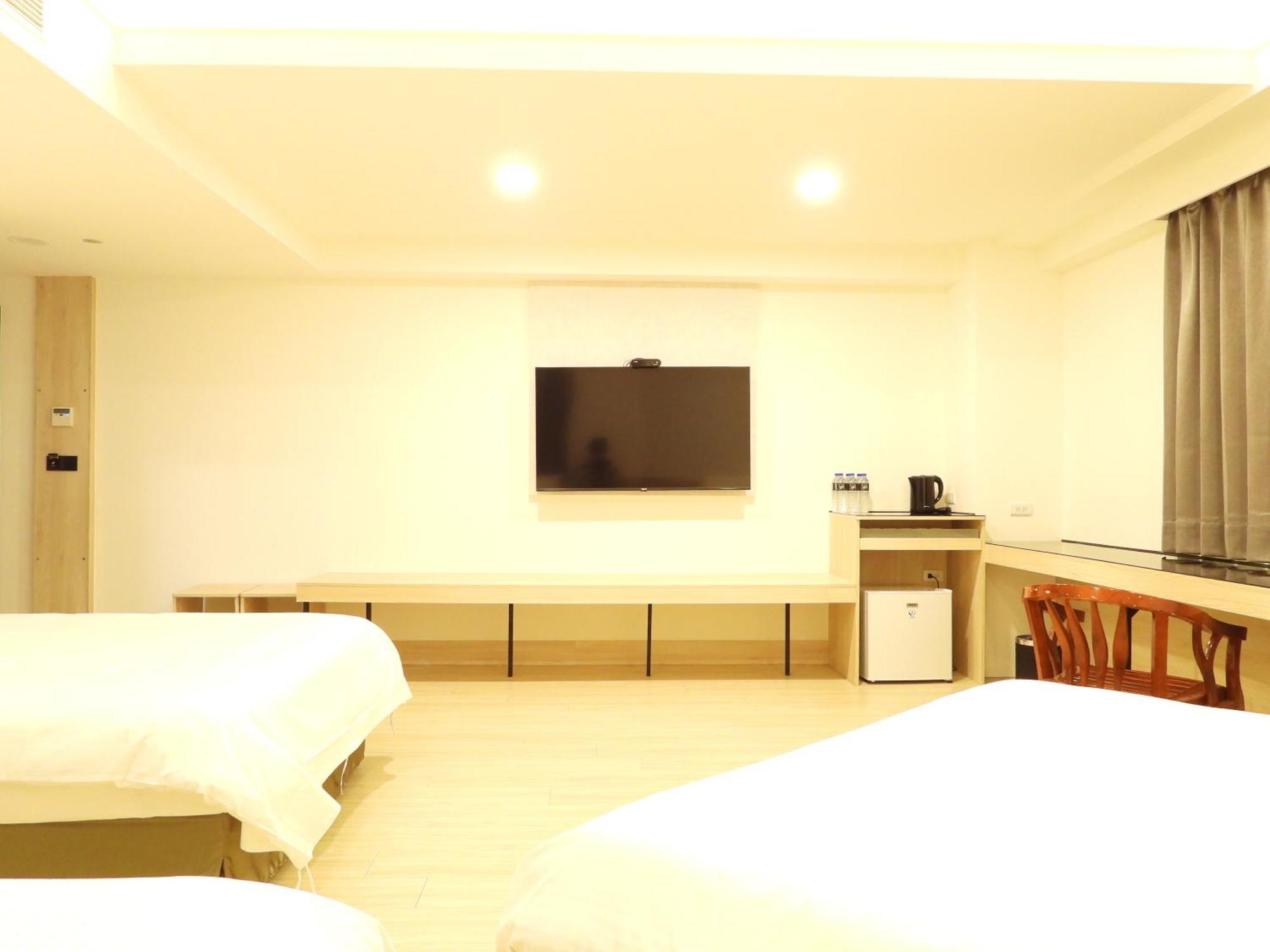 Etung Hotel Tchaj-čung Exteriér fotografie