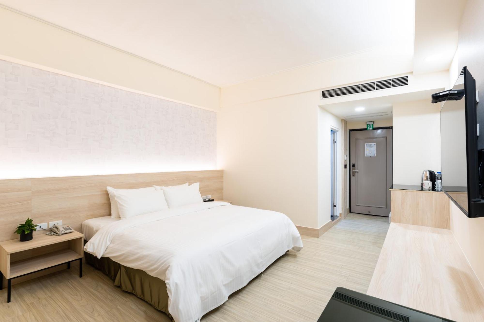 Etung Hotel Tchaj-čung Exteriér fotografie