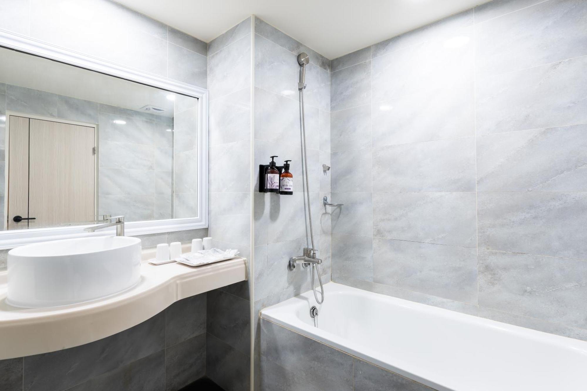 Etung Hotel Tchaj-čung Exteriér fotografie
