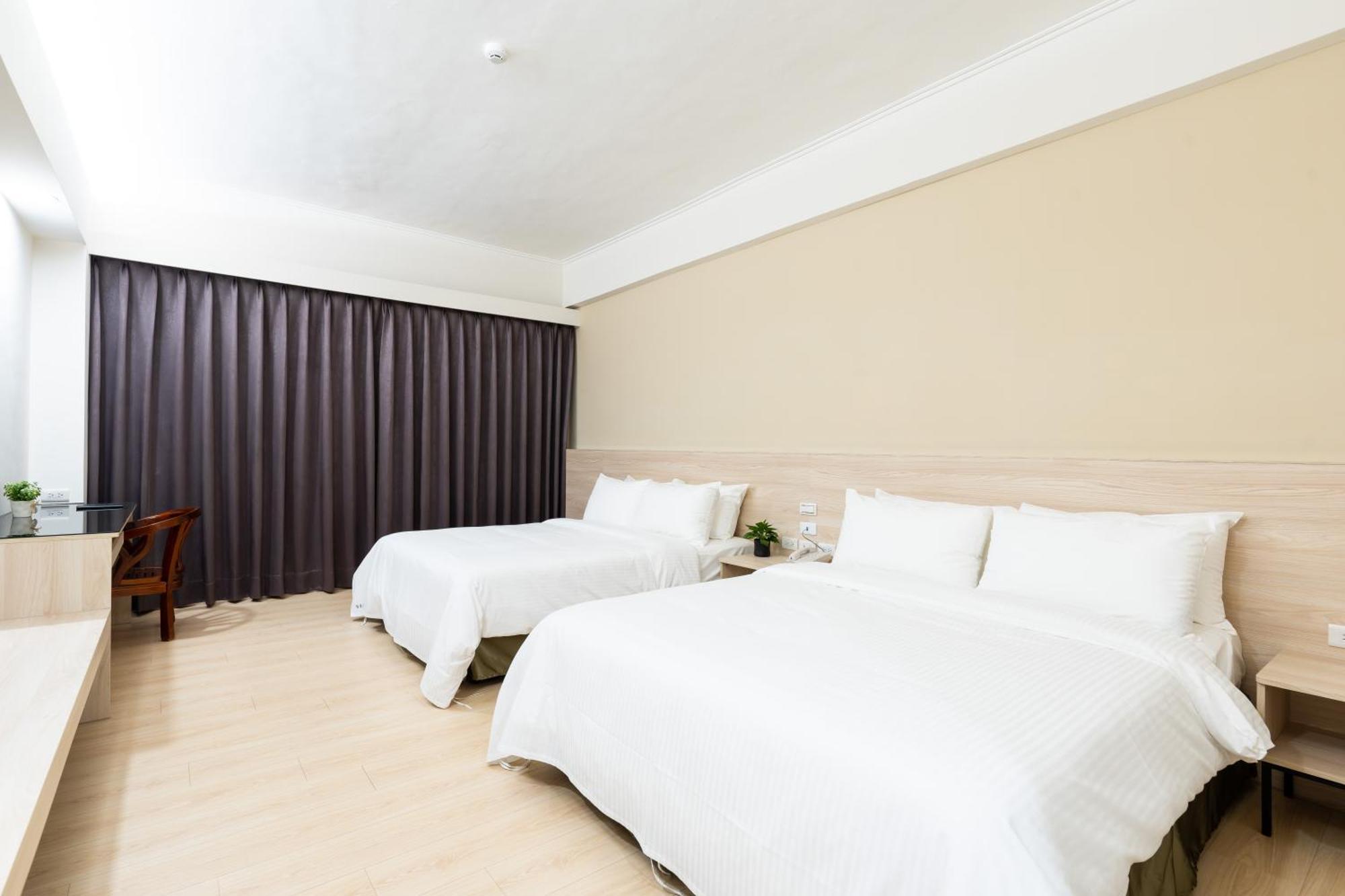 Etung Hotel Tchaj-čung Exteriér fotografie